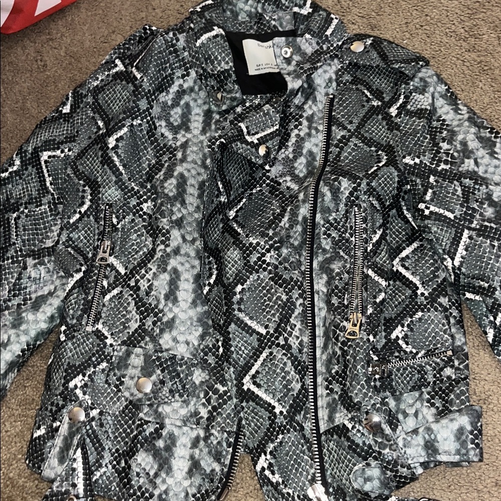 Bershka Gray Snakeskin Jacket in fabulous condition
